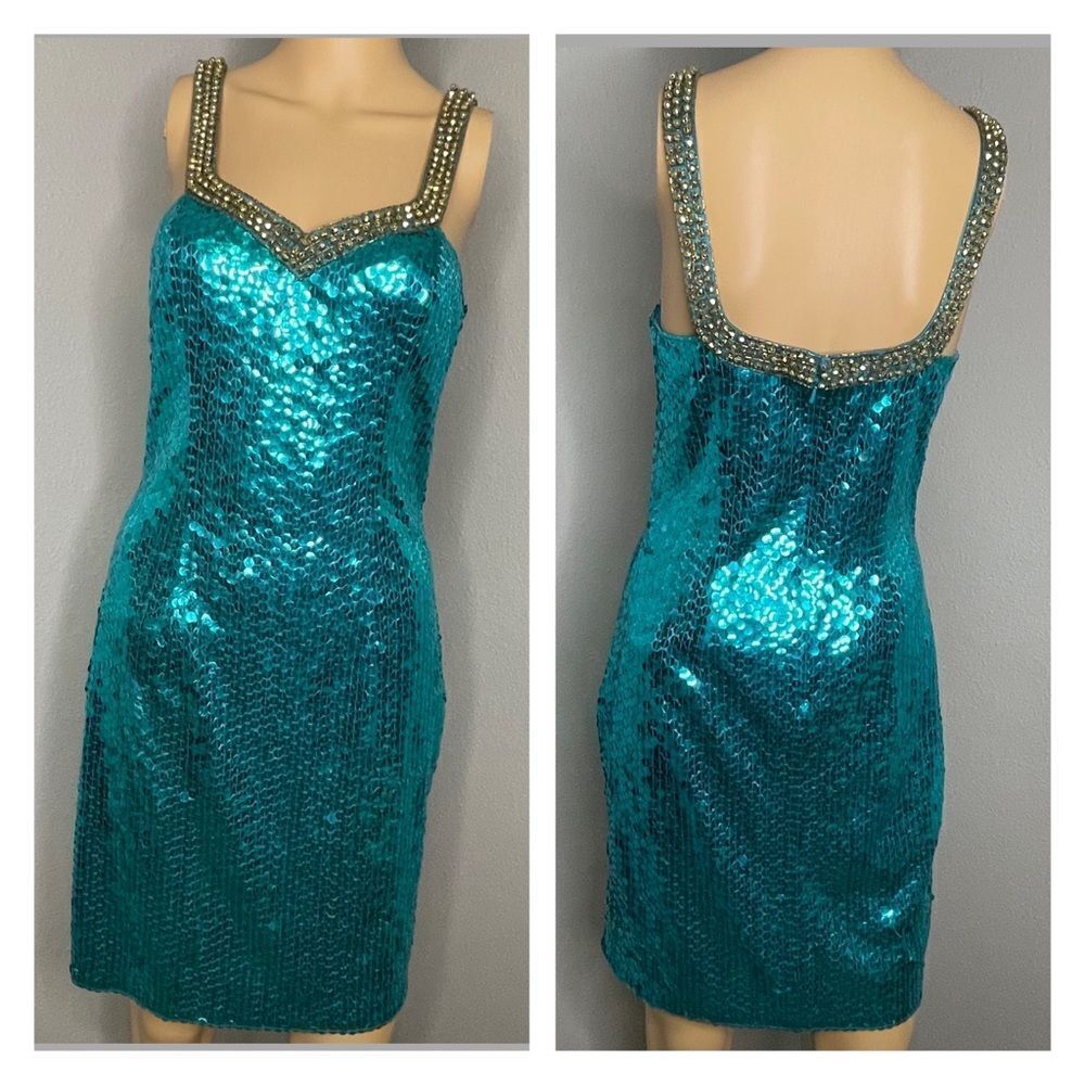 NITELINE By Della Roufogali Sequin Mini Dress Green with Gold Beaded Neckline 8
